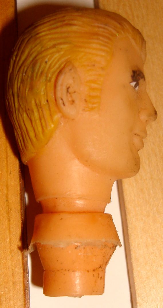 Ledy heads, Aquaman, same face as Shazam and Superman, ears different