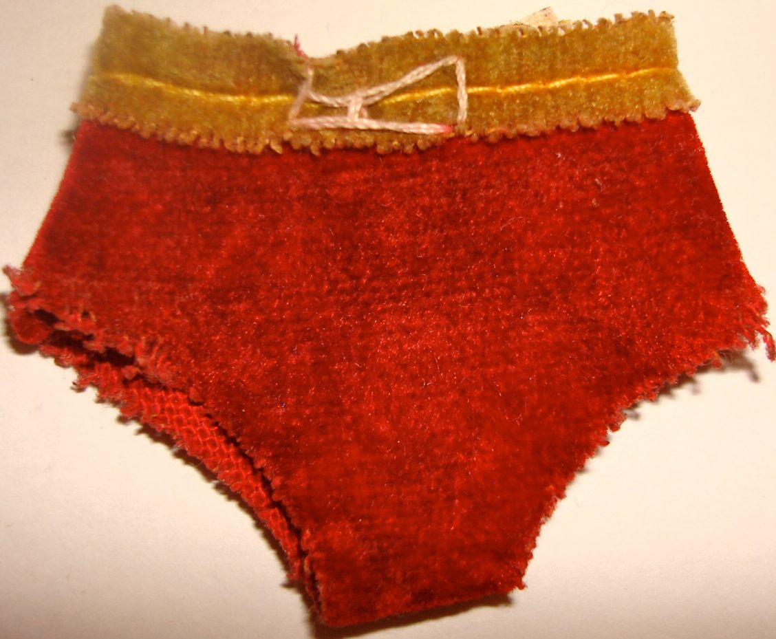 Ledy shorts, Sewn on belt