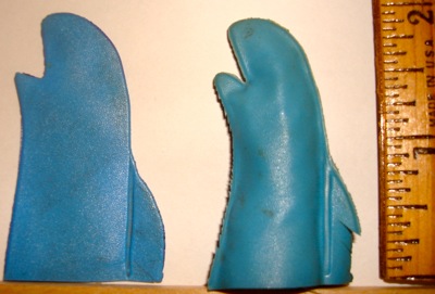Gloves, Ledy (left), MEGO (right)